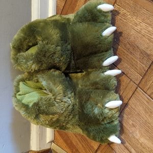 Kids 9-11 Dino dinosaur slippers
